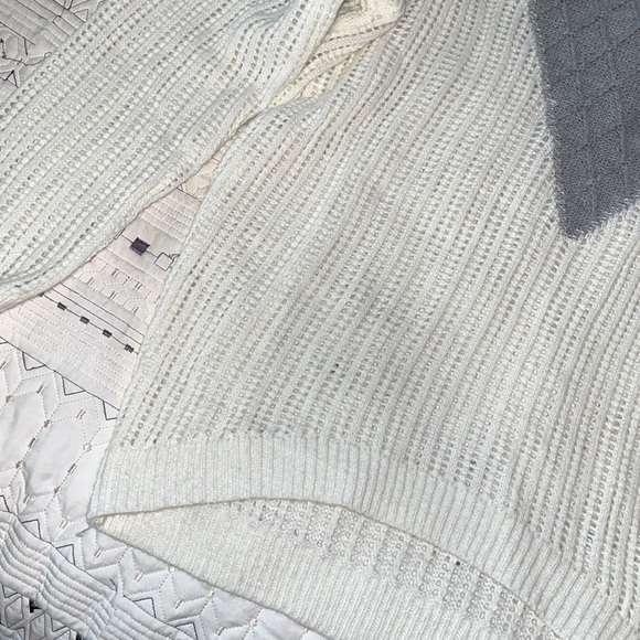 Sweater - Picture 2 of 4